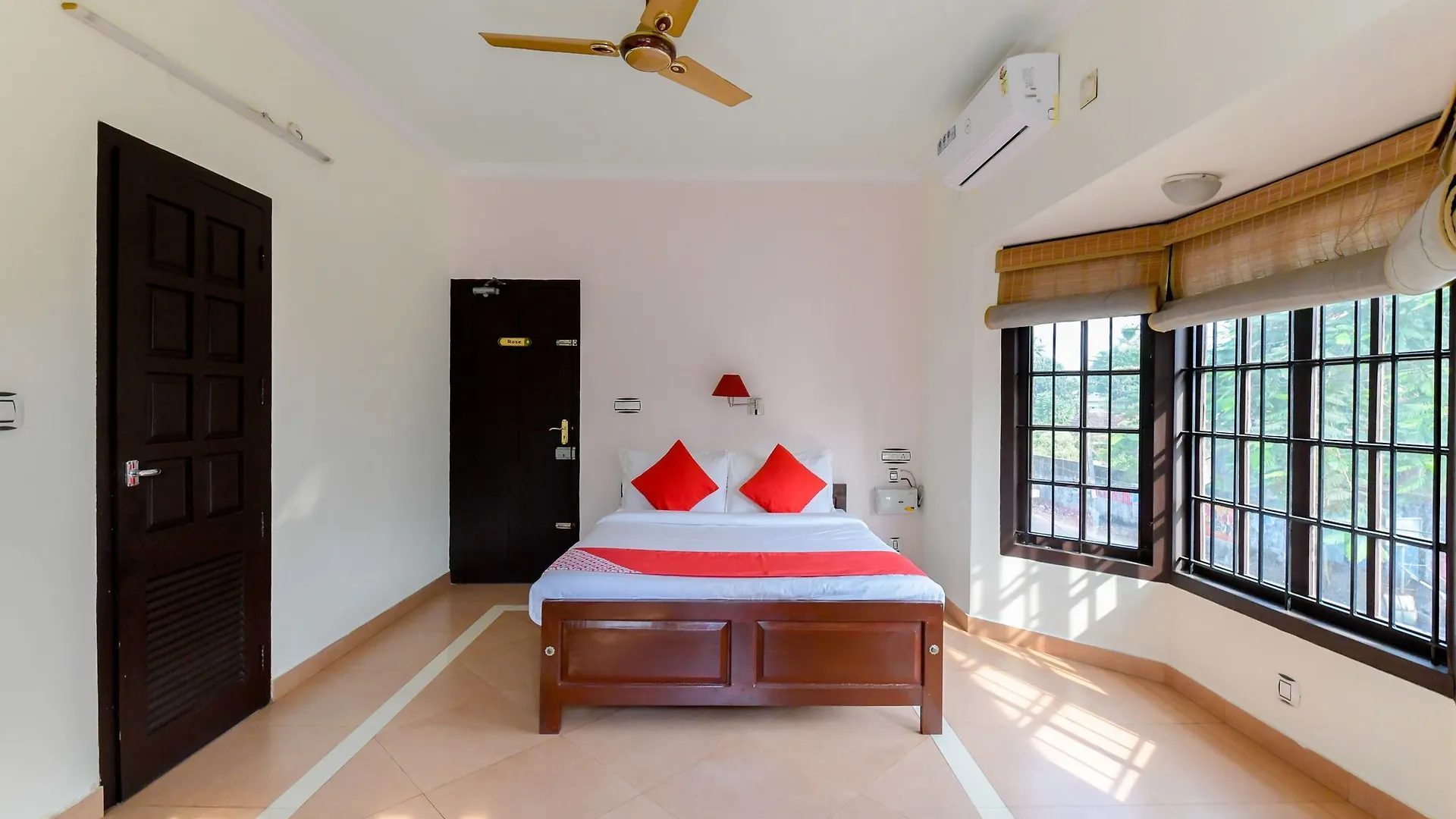 Oyo 10502 Hotel Villa Brook Alappuzha Hindistan